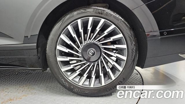 Hyundai Grandeur (GN7) 2,5 Gasoline 2WD Calligraphy 2023 — фото 21