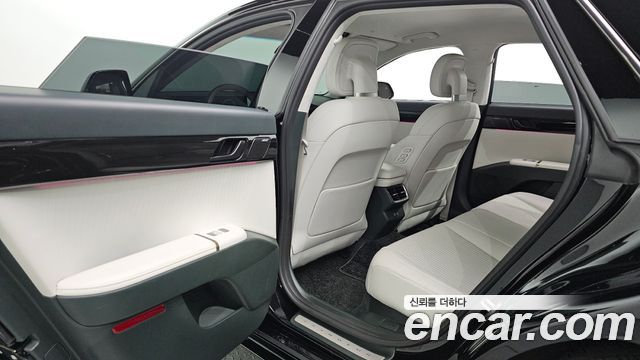 Hyundai Grandeur (GN7) 2,5 Gasoline 2WD Calligraphy 2023 — фото 26