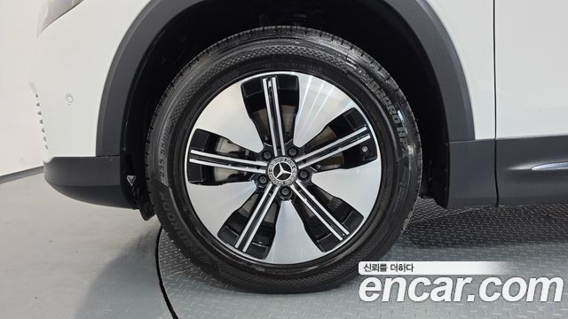 Mercedes-Benz EQB (X243) EQB300 4MATIC Electric Art 2024 — фото 5