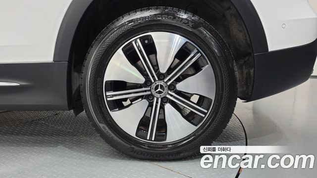 Mercedes-Benz EQB (X243) EQB300 4MATIC Electric Art 2024 — фото 21