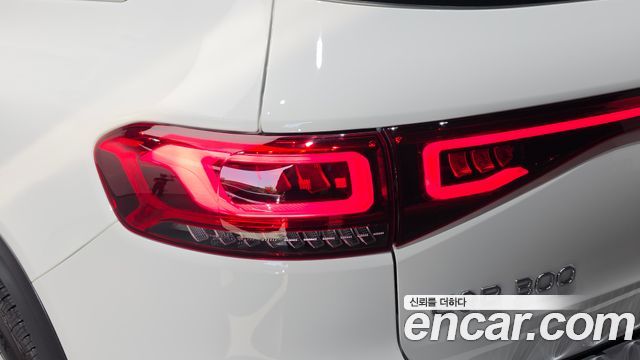Mercedes-Benz EQB (X243) EQB300 4MATIC Electric Art 2024 — фото 23