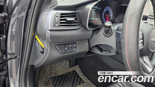 Genesis G70 2.0T Elite 2019 — фото 16