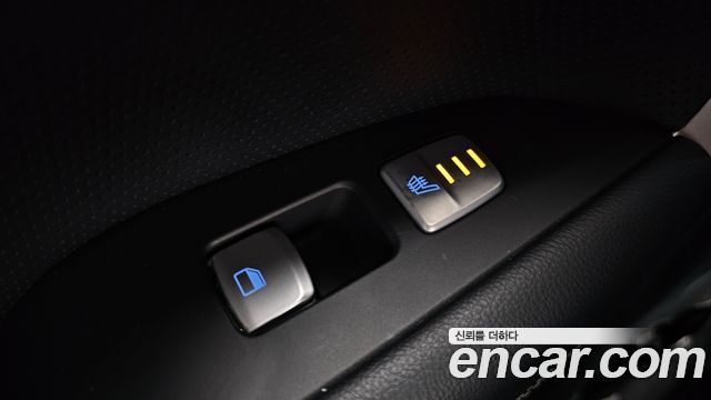 Genesis G70 2.0T Elite 2019 — фото 18