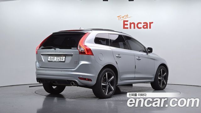 Volvo XC60 D5 R-Design AWD 1st 2016 — фото 2