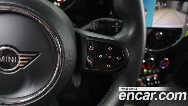 MINI Cooper 5Door Classic Plus Launch Pack Third Generation 2022 — фото 18