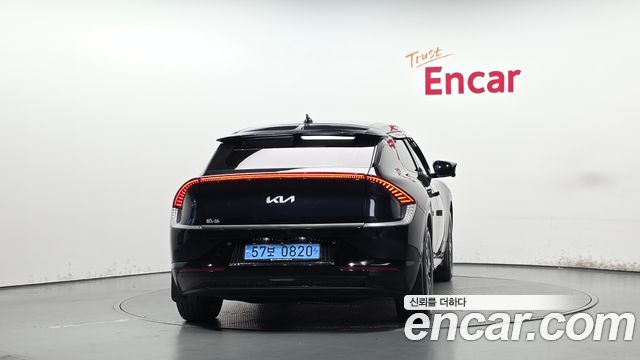 Kia EV6 Long Range Earth 2023 — фото 4