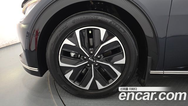 Kia EV6 Long Range Earth 2023 — фото 5