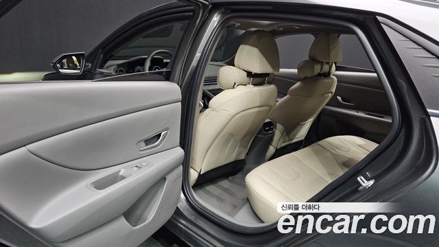 Hyundai Avante (CN7) 1.6 Inspiration 2023 — фото 12
