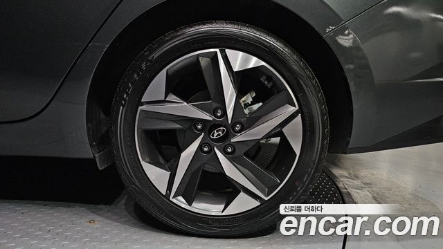 Hyundai Avante (CN7) 1.6 Inspiration 2023 — фото 21