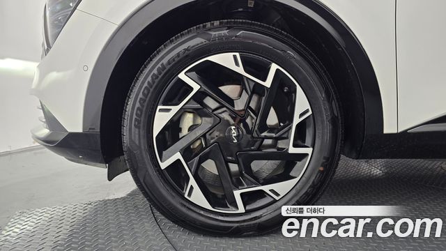 Kia Sportage (V) Diesel 2.0 2WD Signature 2023 — фото 5