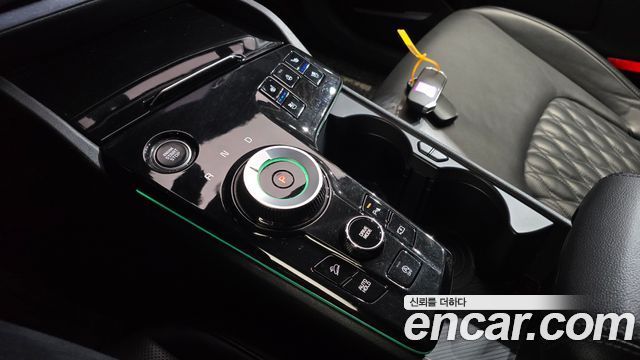 Kia Sportage (V) Diesel 2.0 2WD Signature 2023 — фото 9