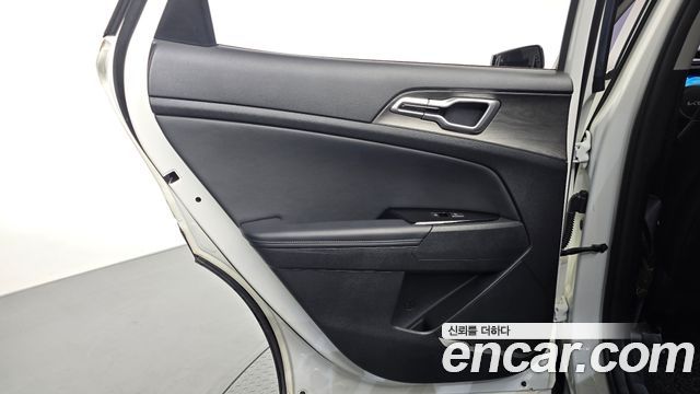 Kia Sportage (V) Diesel 2.0 2WD Signature 2023 — фото 25