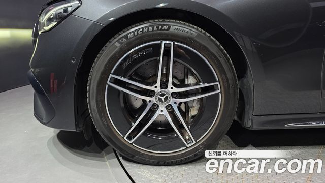 Mercedes-Benz E-Class (W214) E300 4MATIC AMG Line 2024 — фото 5