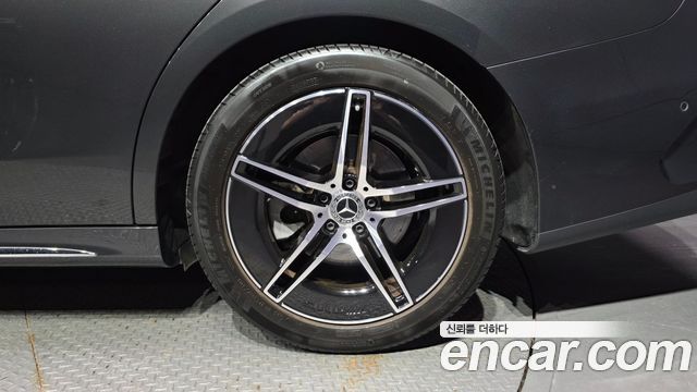 Mercedes-Benz E-Class (W214) E300 4MATIC AMG Line 2024 — фото 21