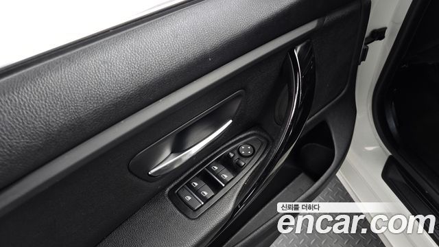 BMW 4 Series (F32) 420i Gran Coupe Special Edition 2020 — фото 23