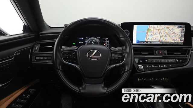 Lexus ES300h (VII) Executive 2025 — фото 14