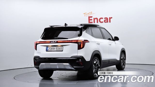Kia Seltos Gasoline 1.6 Turbo 2WD Signature 2023 — фото 2