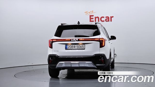 Kia Seltos Gasoline 1.6 Turbo 2WD Signature 2023 — фото 4