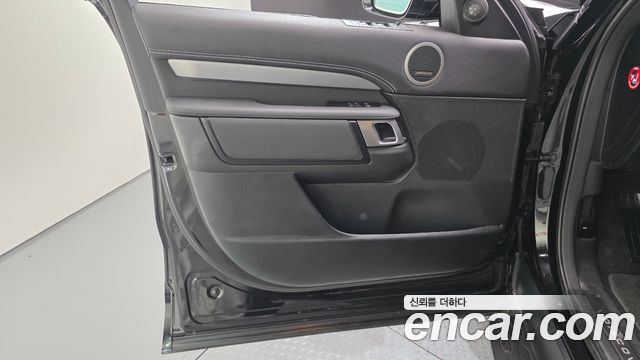 Land Rover Discovery 5 P360 Dynamic HSE 2024 — фото 24