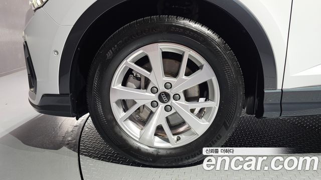 Audi Q3 (F3) 40 TFSI Quatrro Sport Back 2023 — фото 24