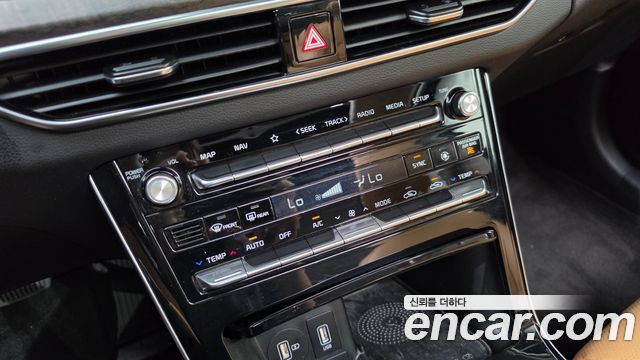 Kia K7 Premier 2.5 GDI Noblesse 2020 — фото 31
