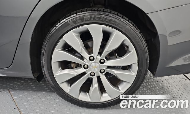 Chevrolet Malibu 1.5 Turbo LT Deluxe 2017 — фото 21