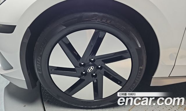Hyundai Ioniq 6 Long Range Exclusive 2023 — фото 5