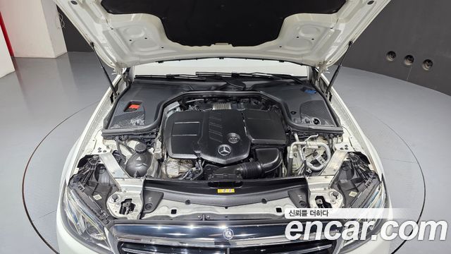 Mercedes-Benz E-Class (W213) E220d 4MATIC Exclusive 2017 — фото 6