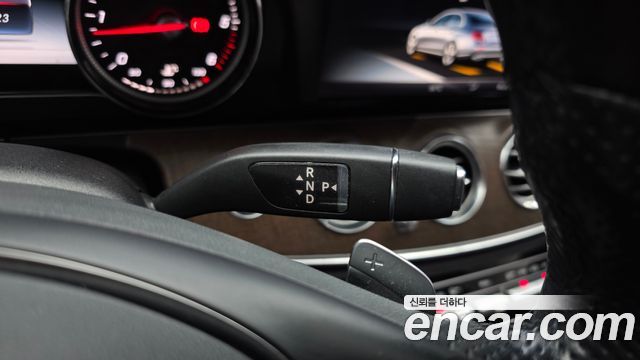 Mercedes-Benz E-Class (W213) E220d 4MATIC Exclusive 2017 — фото 9