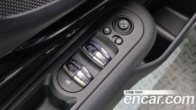 MINI Cooper Clubman High 2nd 2018 — фото 13