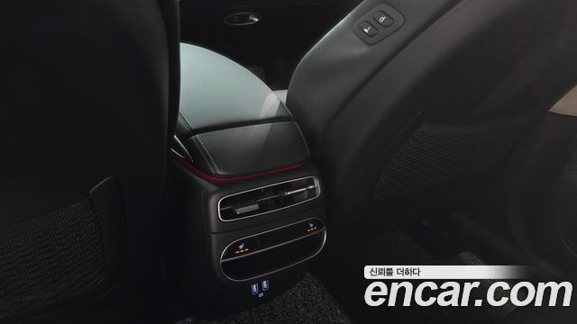 Genesis GV70 2.2 Diesel AWD 2021 — фото 32