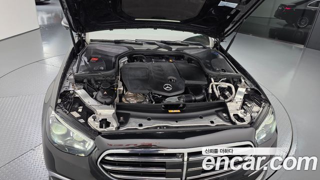 Mercedes-Benz E-Class (W213) E220d 4MATIC Exclusive 2021 — фото 6