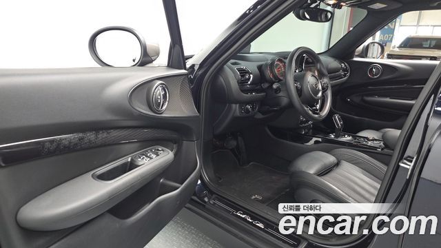 MINI Cooper Clubman Savile Row Edition 2nd 2020 — фото 10
