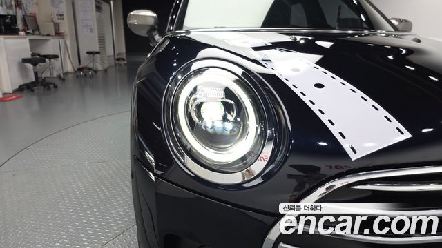 MINI Cooper Clubman Savile Row Edition 2nd 2020 — фото 22