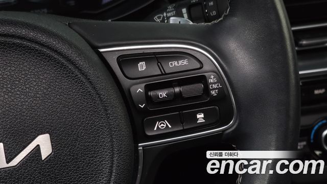 Kia Niro 1.6 HEV Signature 2022 — фото 16