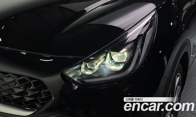 Kia Niro 1.6 HEV Signature 2022 — фото 22