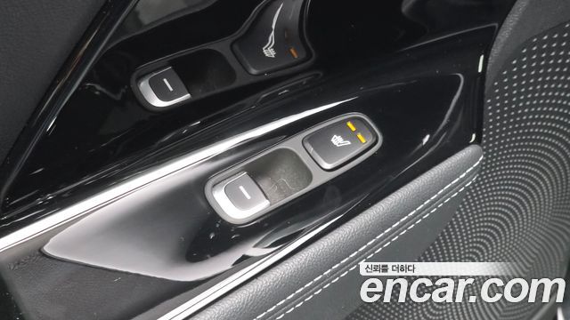 Kia Niro 1.6 HEV Signature 2022 — фото 28