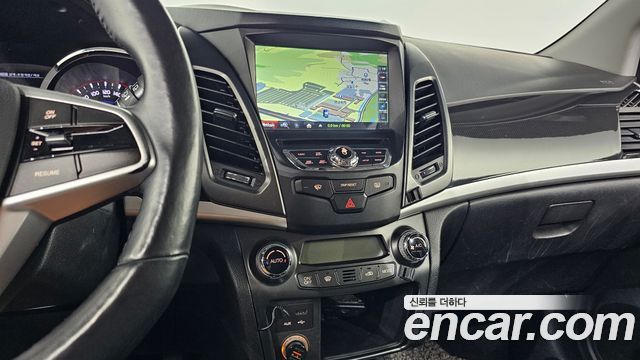 KG Mobility (SsangYong) Style Korando C 2.2 RX 4WD High DLX 2018 — фото 12