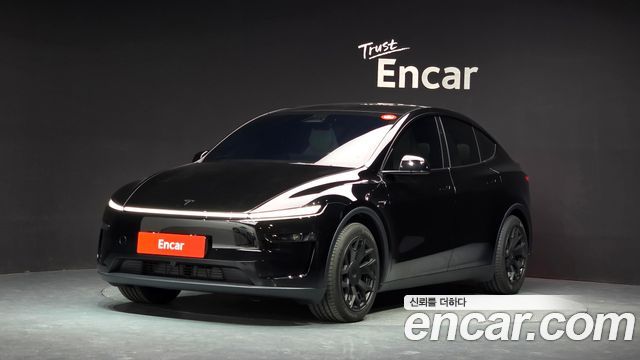 Tesla Model Y L Long Range AWD