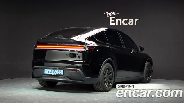 Tesla Model Y L Long Range AWD 2026 — фото 2