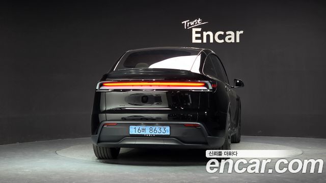 Tesla Model Y L Long Range AWD 2026 — фото 4