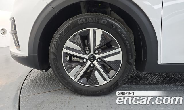 Kia Niro 1.6 HEV Prestige 2020 — фото 5