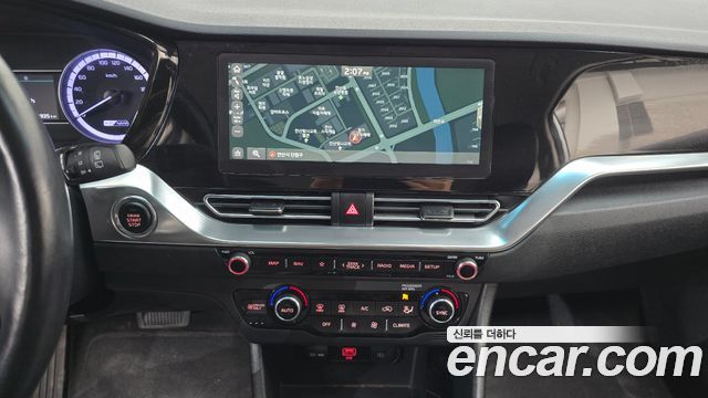 Kia Niro 1.6 HEV Prestige 2020 — фото 12