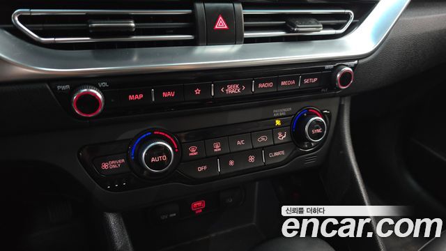 Kia Niro 1.6 HEV Prestige 2020 — фото 29