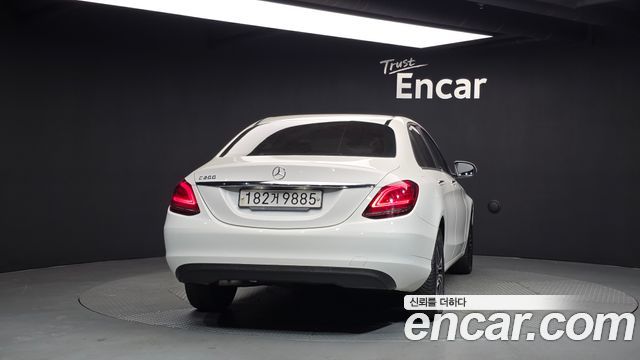 Mercedes-Benz C-Class (W205) C200 2019 — фото 4