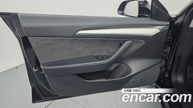 Tesla Model 3 Long Range AWD 2022 — фото 24