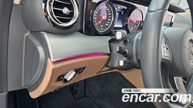 Mercedes-Benz E-Class (W213) E200 Avantgarde 2018 — фото 16