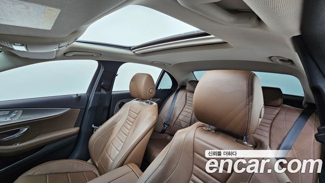 Mercedes-Benz E-Class (W213) E200 Avantgarde 2018 — фото 19