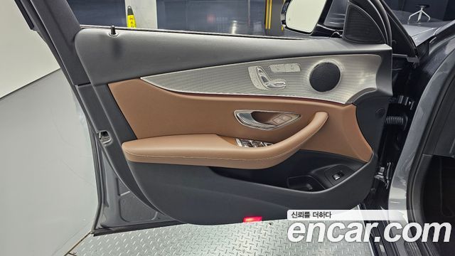 Mercedes-Benz E-Class (W213) E200 Avantgarde 2018 — фото 24