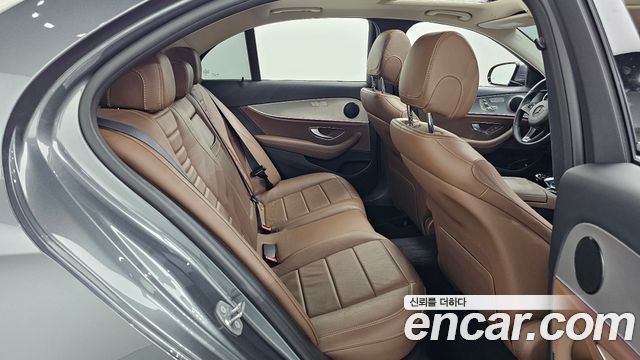Mercedes-Benz E-Class (W213) E200 Avantgarde 2018 — фото 26